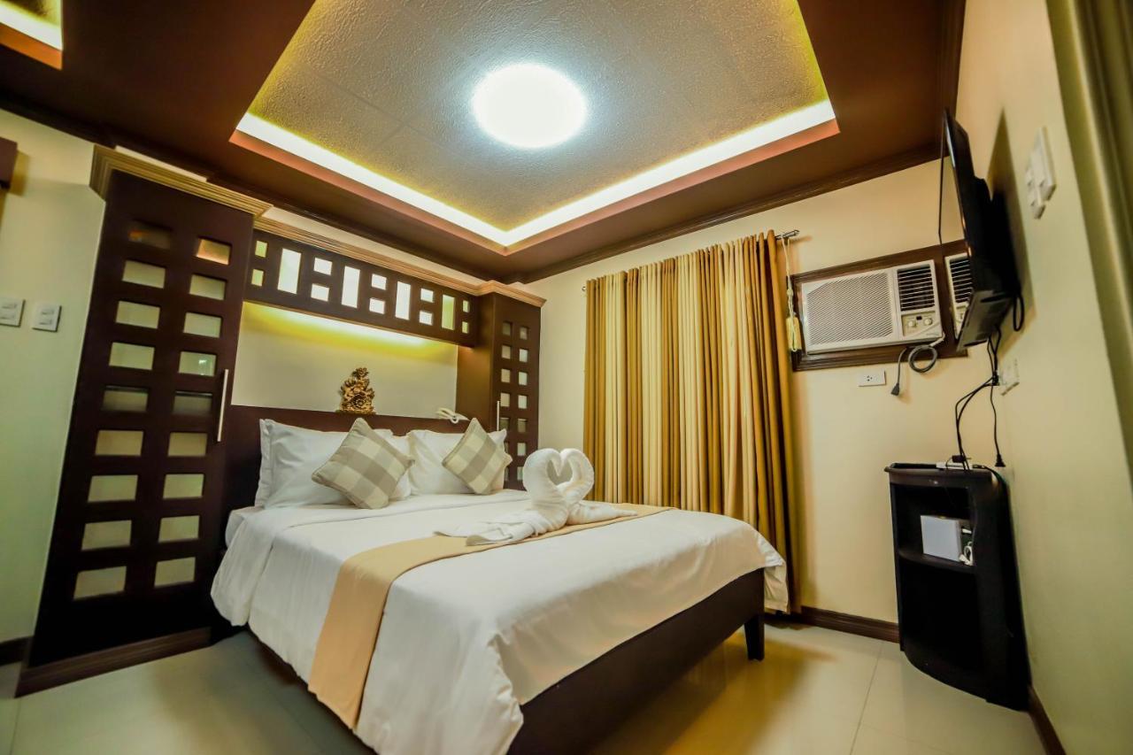 Villa Esmeralda Bryan'S Resort Hotel And Restaurant Palayan City Εξωτερικό φωτογραφία