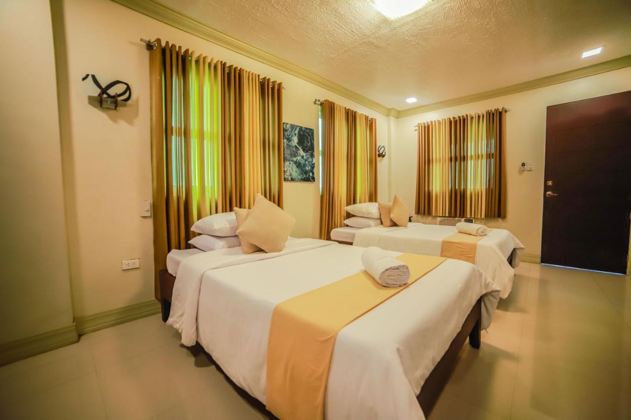 Villa Esmeralda Bryan'S Resort Hotel And Restaurant Palayan City Εξωτερικό φωτογραφία
