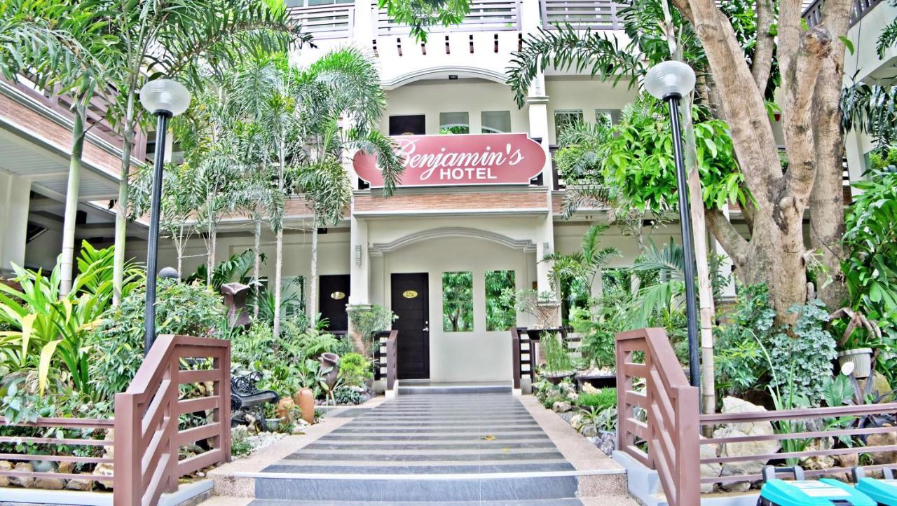 Villa Esmeralda Bryan'S Resort Hotel And Restaurant Palayan City Εξωτερικό φωτογραφία