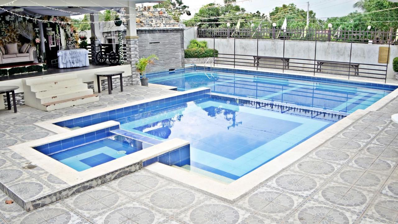 Villa Esmeralda Bryan'S Resort Hotel And Restaurant Palayan City Εξωτερικό φωτογραφία