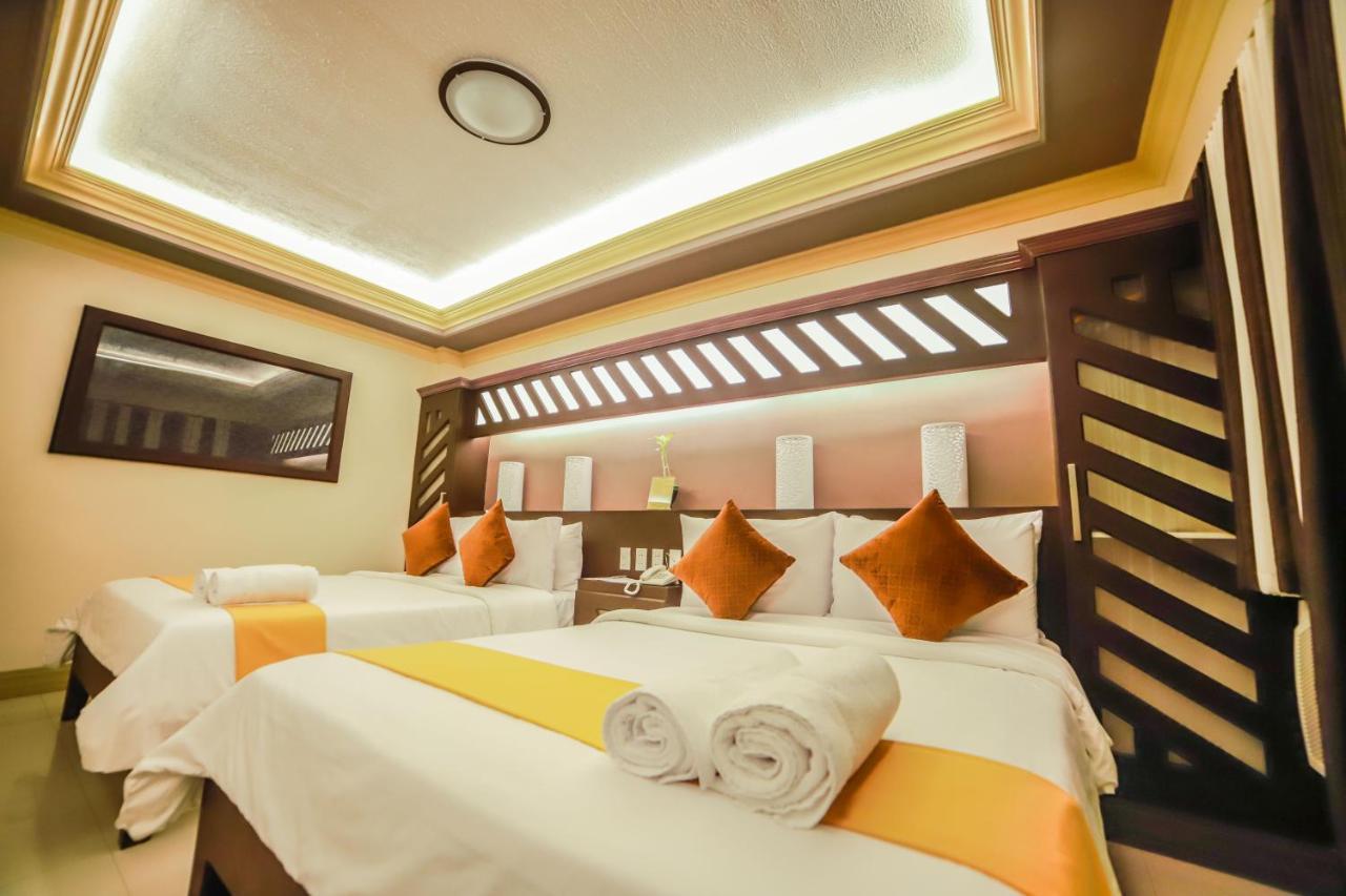 Villa Esmeralda Bryan'S Resort Hotel And Restaurant Palayan City Εξωτερικό φωτογραφία
