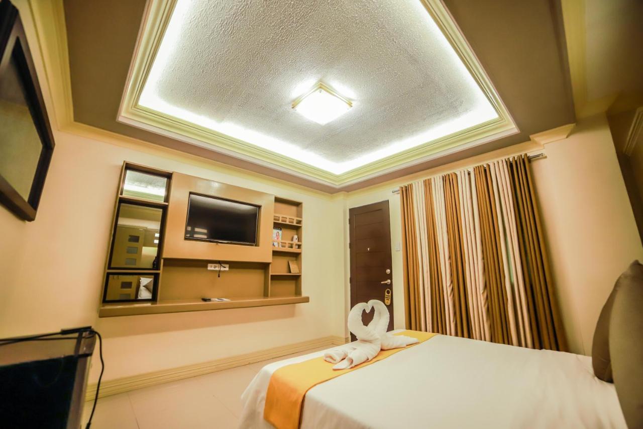 Villa Esmeralda Bryan'S Resort Hotel And Restaurant Palayan City Εξωτερικό φωτογραφία