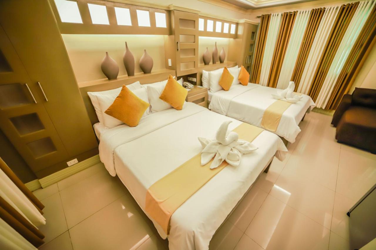 Villa Esmeralda Bryan'S Resort Hotel And Restaurant Palayan City Εξωτερικό φωτογραφία