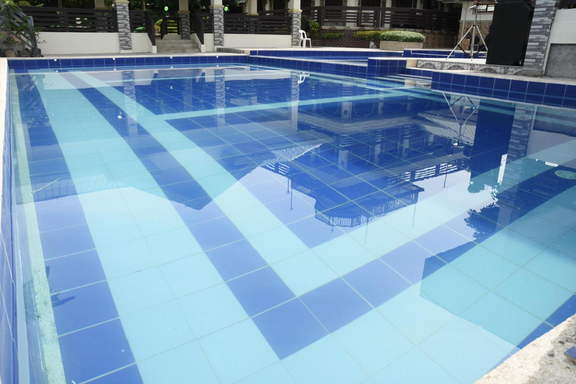 Villa Esmeralda Bryan'S Resort Hotel And Restaurant Palayan City Εξωτερικό φωτογραφία