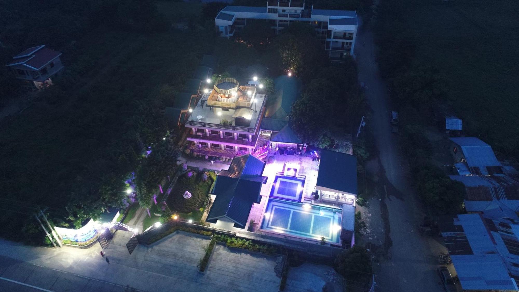 Villa Esmeralda Bryan'S Resort Hotel And Restaurant Palayan City Εξωτερικό φωτογραφία