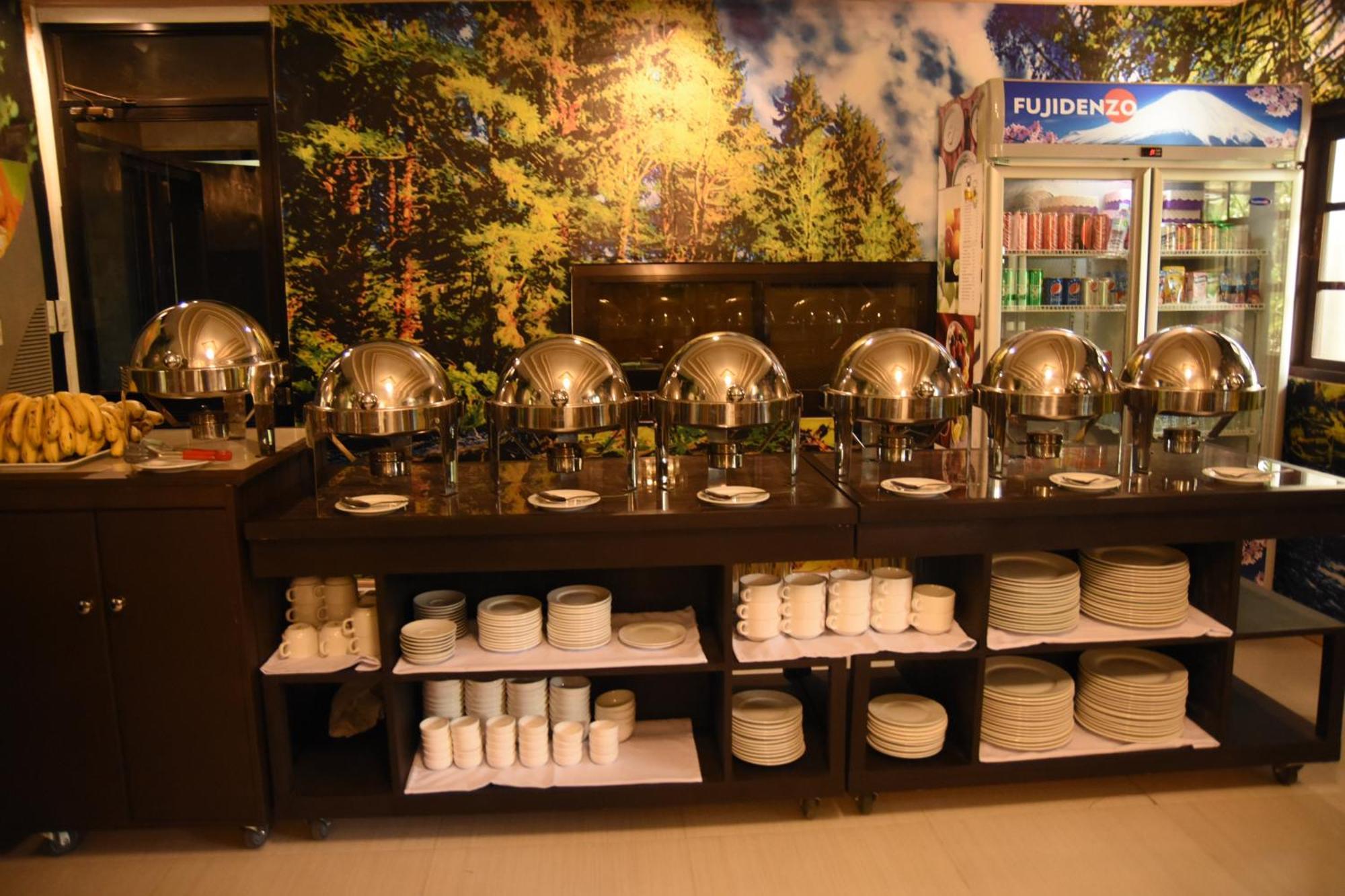 Villa Esmeralda Bryan'S Resort Hotel And Restaurant Palayan City Εξωτερικό φωτογραφία
